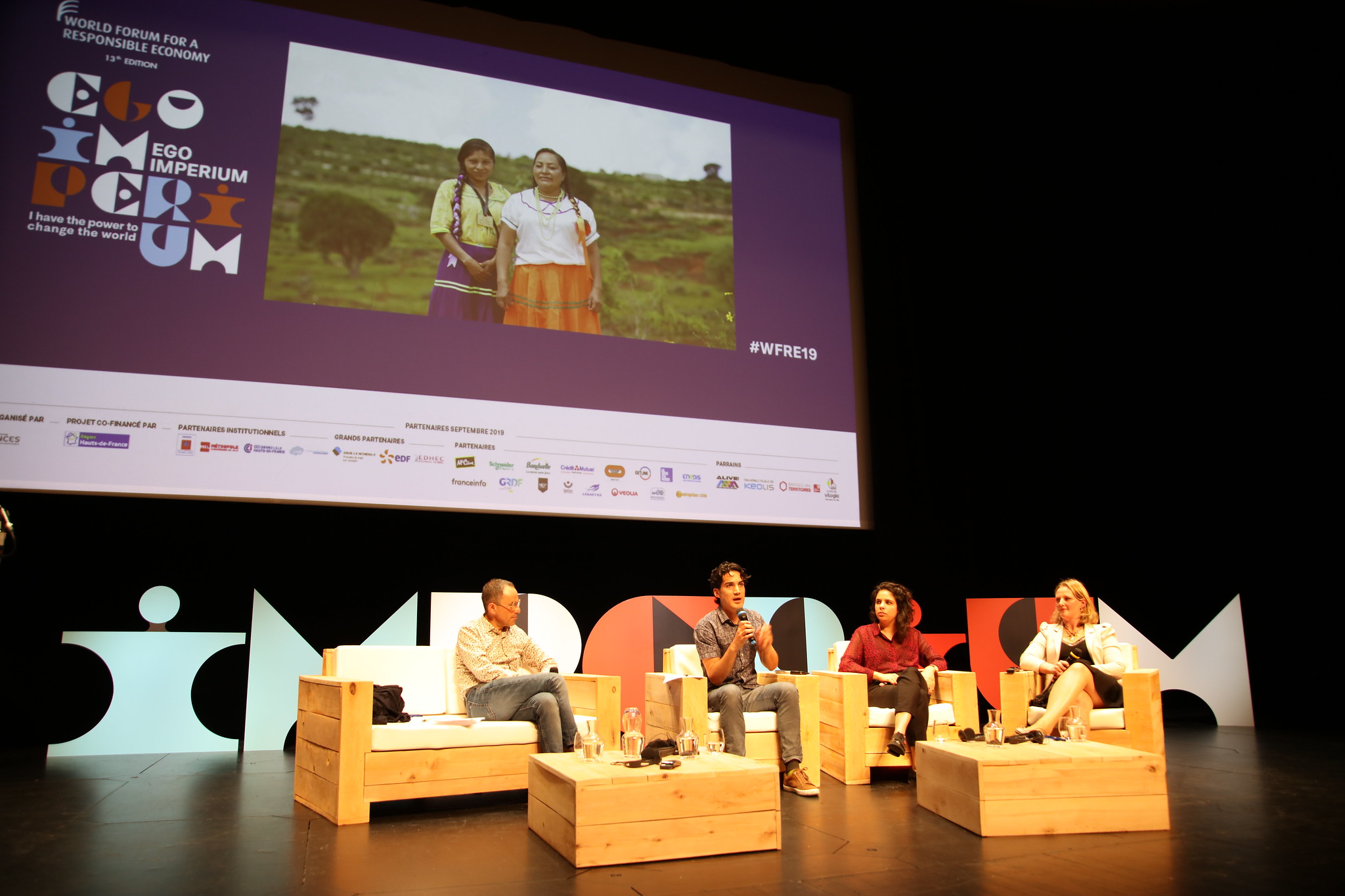 Hackaveret: Guiding Social Entrepreneurs Toward Social Changes
