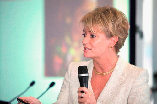 Susie LONIE